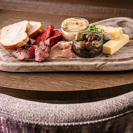 The On The * Гленриддинг